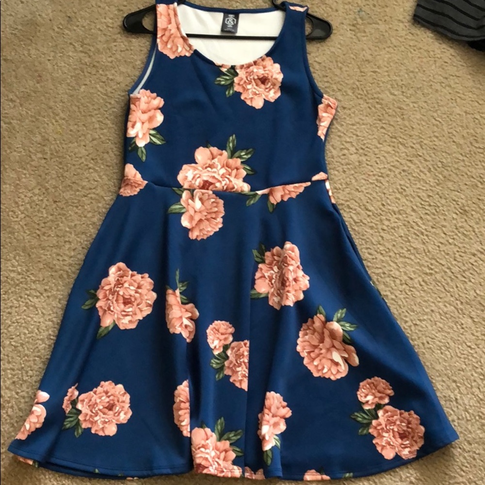 Agnus and Dora dress
